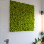 mosschilderij springgreen vierkant aan muur