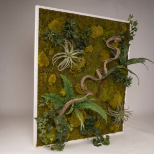 Mosschilderij MosMix ‘Jungle’ met kunstplanten 100×120 cm. lijst wit hout